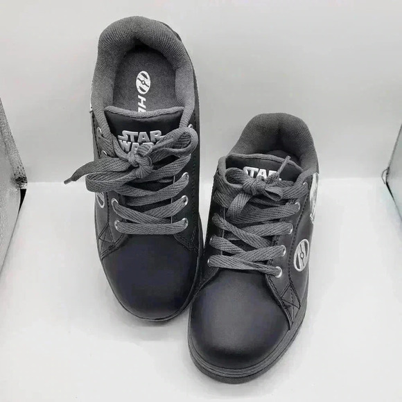 Cool! Heelys Star Wars Mandalorian Black Skater Shoe Sneakers Size 4 Yth - Picture 2 of 12